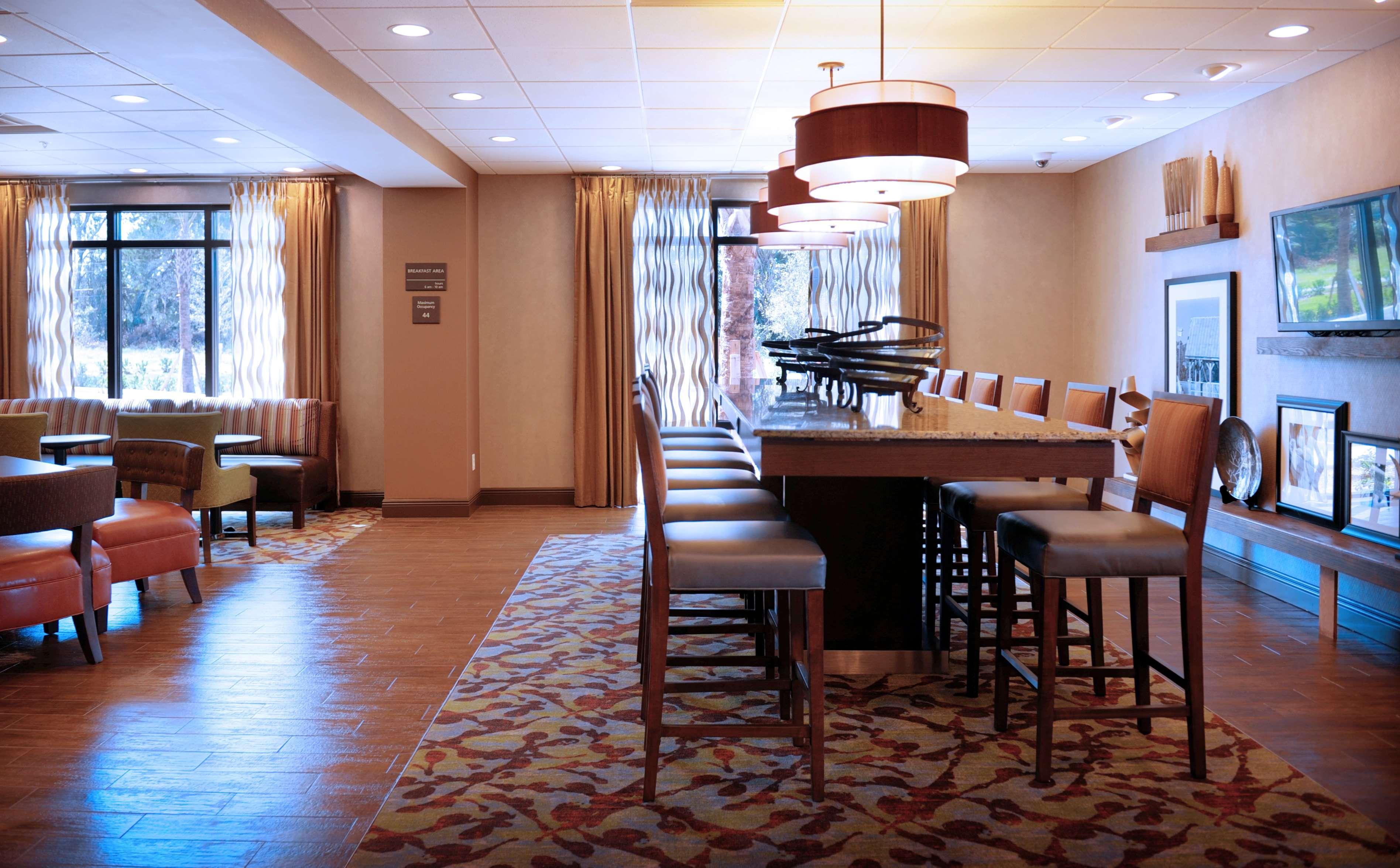 Hampton Inn Кристъл Ривър Екстериор снимка