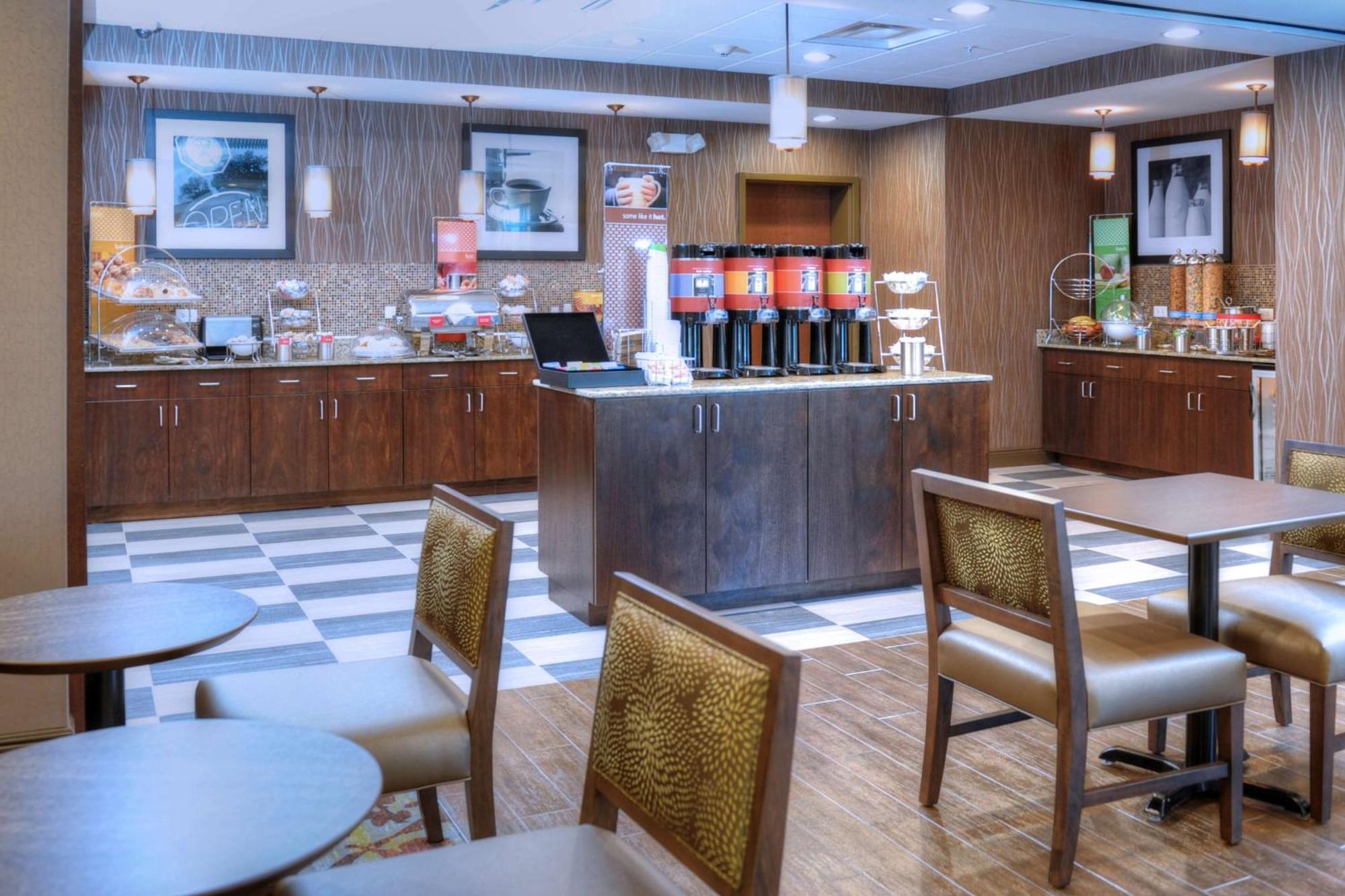 Hampton Inn Кристъл Ривър Екстериор снимка