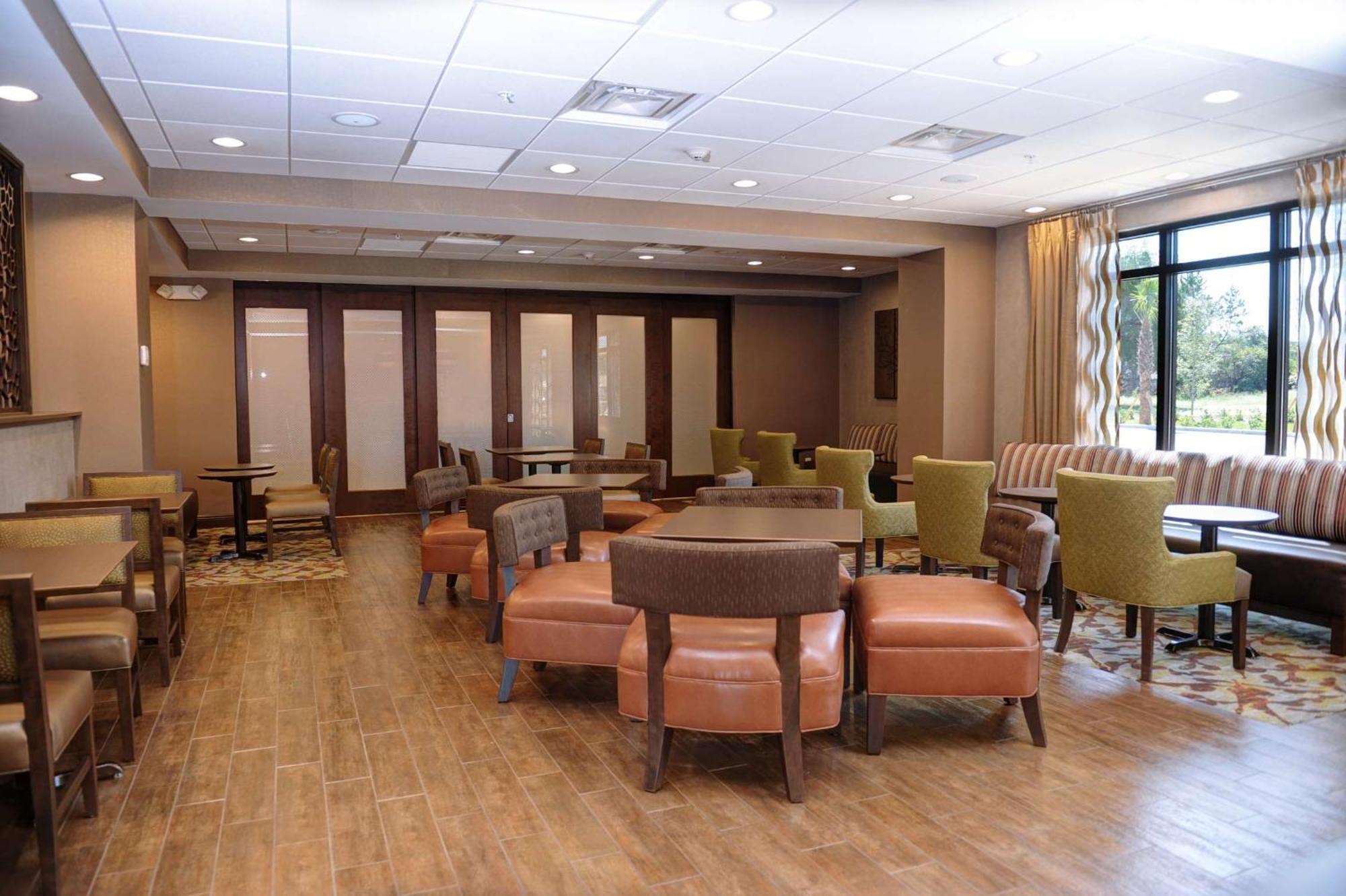Hampton Inn Кристъл Ривър Екстериор снимка