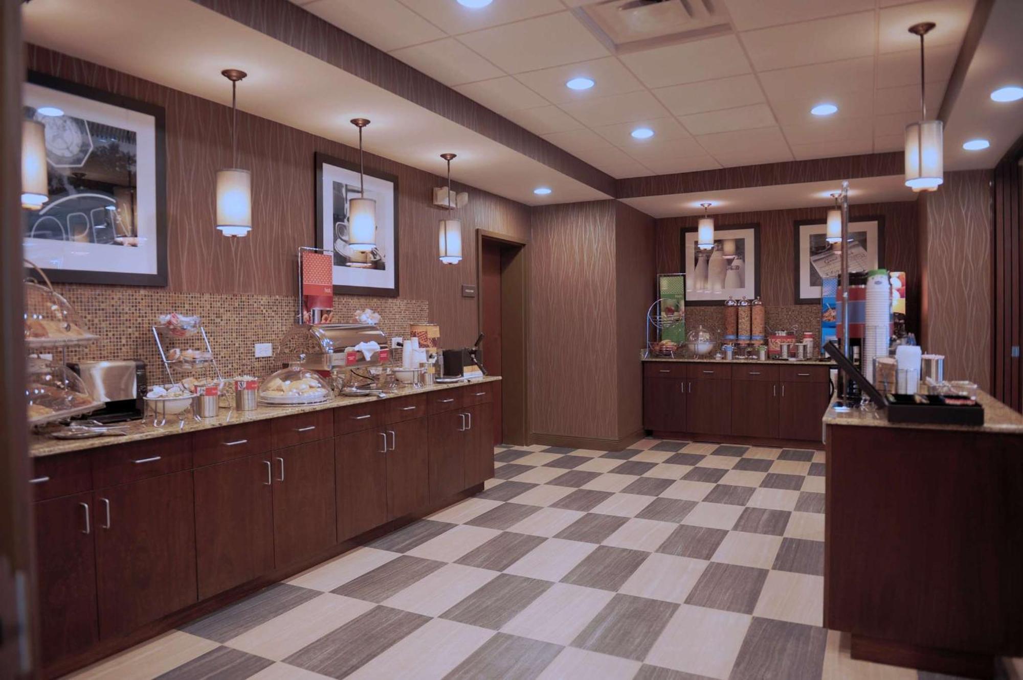 Hampton Inn Кристъл Ривър Екстериор снимка